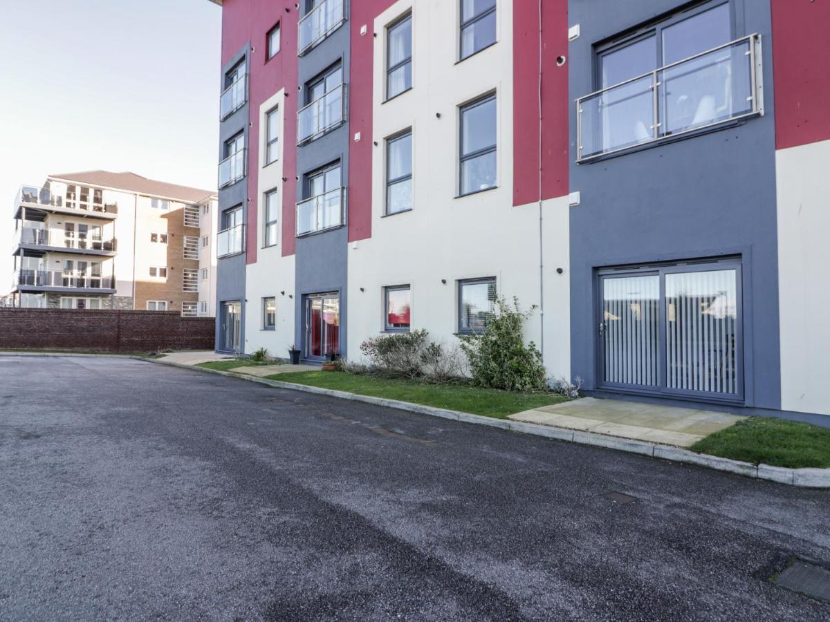1 Astor Court
